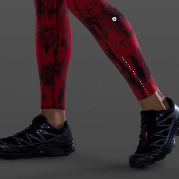 Lululemon Fast and Free Tight II 25" Game Day Red Black Multi size 2 - Picture 4 of 10